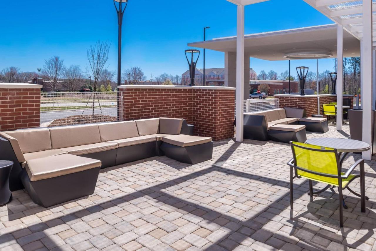 Springhill Suites By Marriott Greensboro Airport מראה חיצוני תמונה